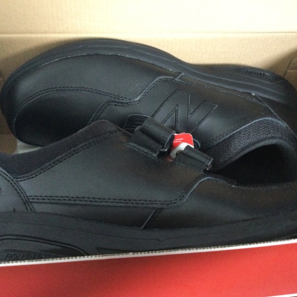 New Balance Men’s Leather Walking Shoes ..new in box main image 9